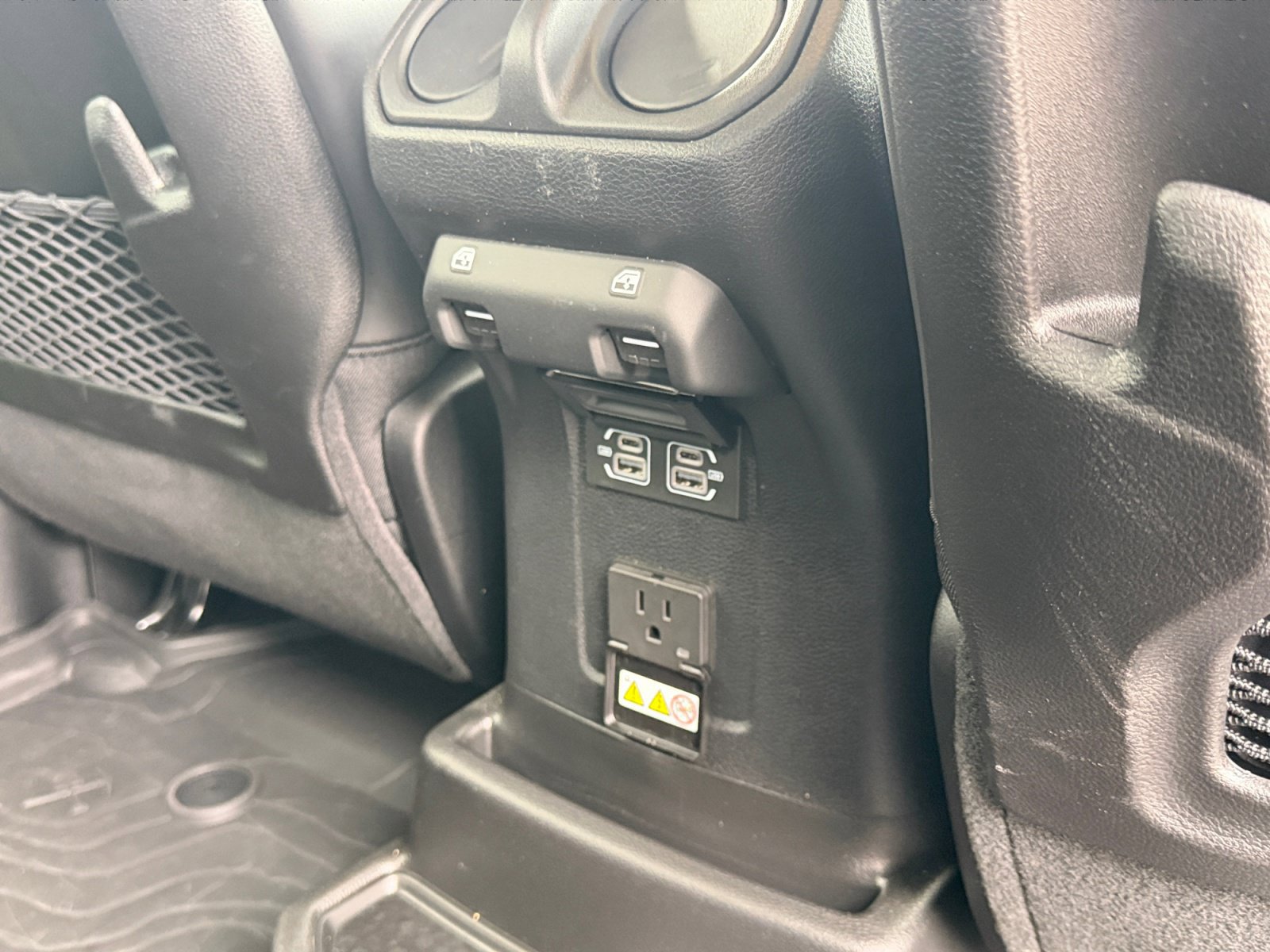 Used 2025 Jeep Wrangler Unlimited Rubicon AWD/4WD image 20