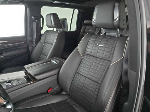 Certified 2024 Cadillac Escalade ESV Premium Luxury Platinum AWD/4WD image 25