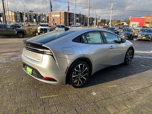 New 2026 Toyota Prius Plug-In Hybrid image 5