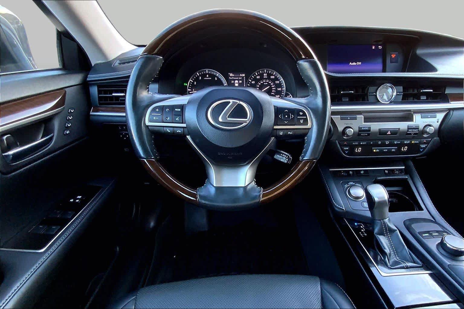 Used 2018 Lexus ES 350 w/ Premier Package FWD image 6