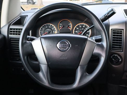 Used 2014 Nissan Titan S image 18
