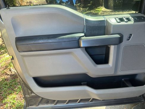 Used 2021 Ford F250 XLT w/ XLT Premium Package AWD/4WD image 14
