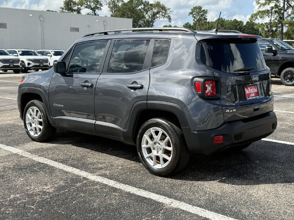 Certified 2022 Jeep Renegade Latitude AWD/4WD image 7