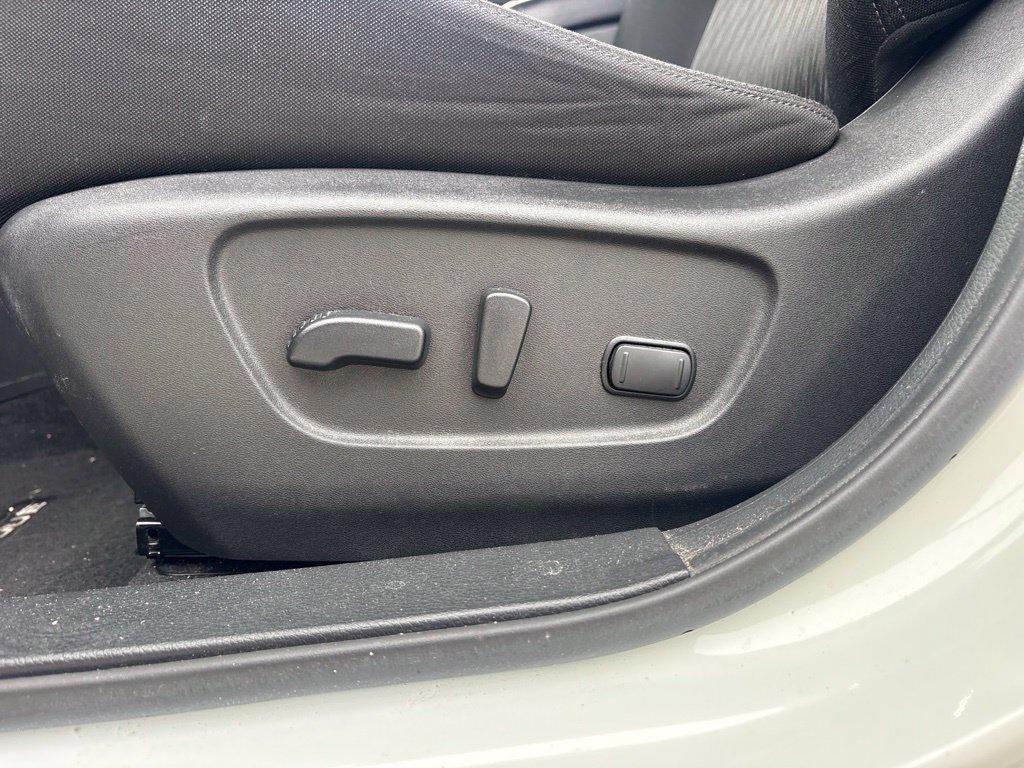 Used 2020 Nissan Rogue SV w/ Premium Package FWD image 10