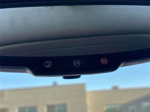 Used 2015 GMC Sierra 1500 SLE w/ SLE Value Package image 32