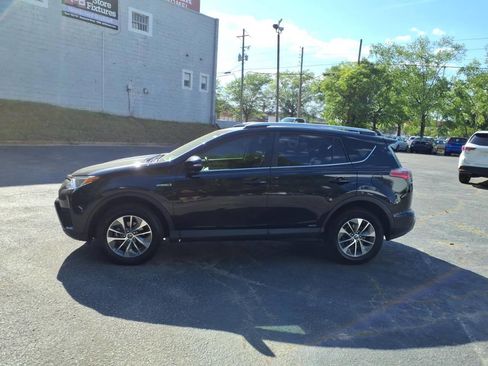 Used 2016 Toyota RAV4 XLE w/ Convenience Package AWD/4WD image 8