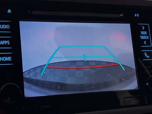 Used 2016 Toyota Tacoma TRD Sport image 16