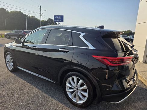 Used 2019 INFINITI QX50 Essential w/ Premium Heat Package image 7