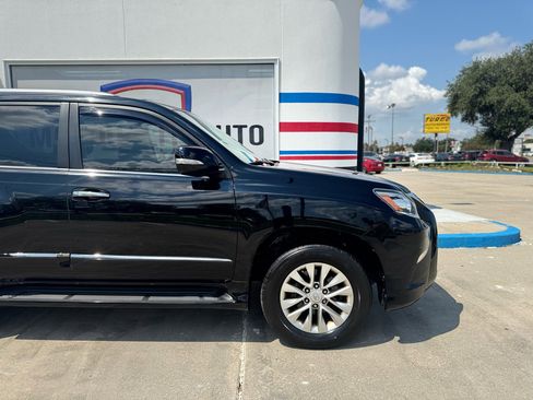 Used 2018 Lexus GX 460 Premium w/ Premium Package image 9