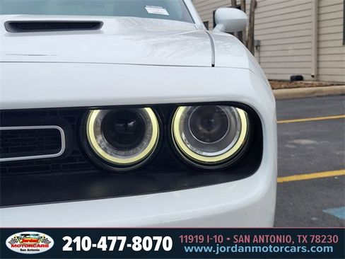 Used 2018 Dodge Challenger GT w/ Driver Convenience Group image 10