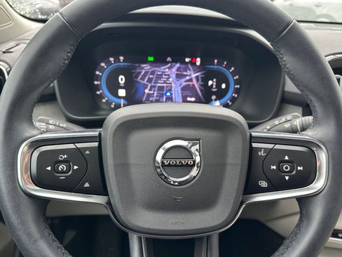 Used 2023 Volvo XC40 B5 Ultimate w/ Protection Package Premier image 26