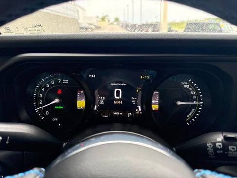 Used 2024 Jeep Wrangler High Altitude AWD/4WD image 17