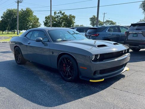 Used 2023 Dodge Challenger SRT Hellcat w/ Driver Convenience Group image 7