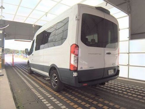 Used 2022 Ford Transit 350 XLT RWD image 3