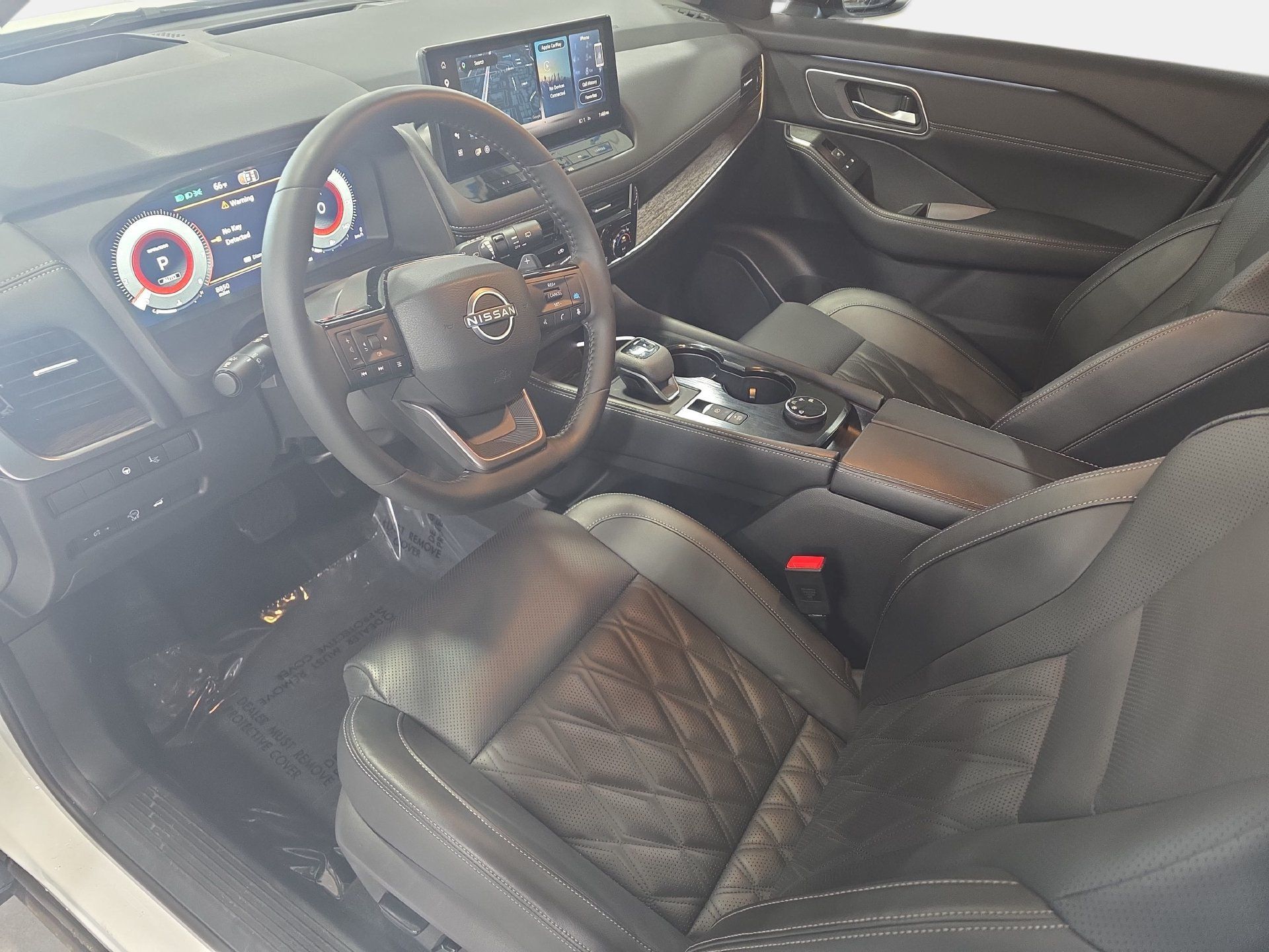 Used 2026 Nissan Rogue Platinum w/ Platinum Premium Package AWD/4WD image 16