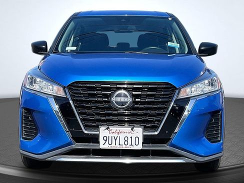 Used 2022 Nissan Kicks S FWD image 3