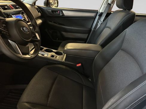 Used 2018 Subaru Outback 2.5i AWD/4WD image 9