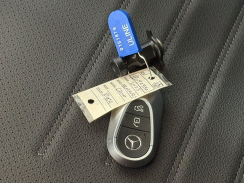 Used 2023 Mercedes-Benz C 300 Sedan image 23