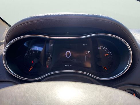 Used 2017 Jeep Grand Cherokee Overland image 32