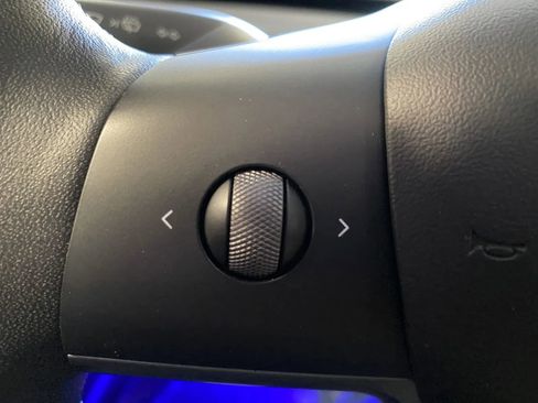 Used 2022 Tesla Model 3 Performance image 17