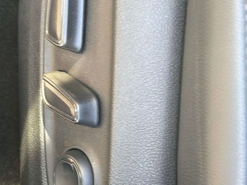 Used 2023 Toyota Highlander XSE image 28