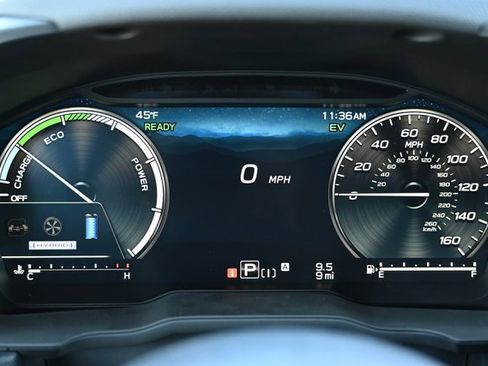 New 2025 Subaru Forester Limited image 34