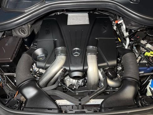 Used 2015 Mercedes-Benz GL 550 4MATIC image 63