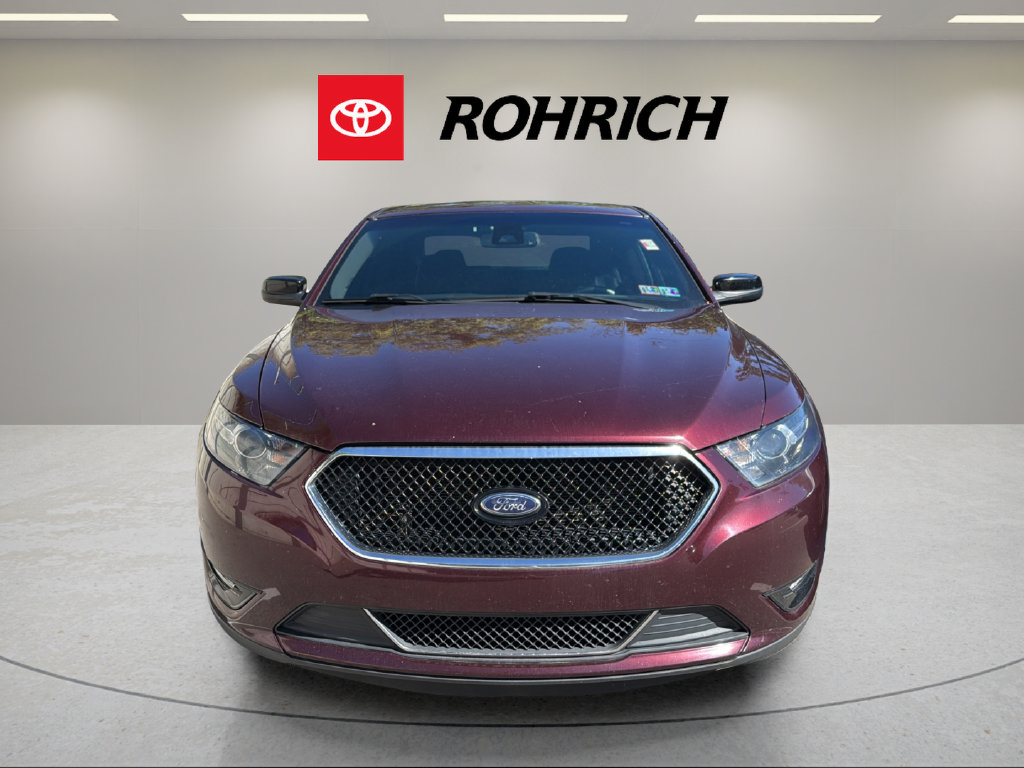 Used 2018 Ford Taurus SHO AWD/4WD image 2
