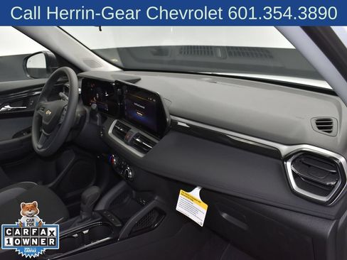 Used 2025 Chevrolet TrailBlazer LS w/ LS Convenience Package FWD image 23