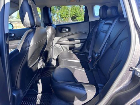 Used 2019 Jeep Compass Latitude w/ Cold Weather Group image 33