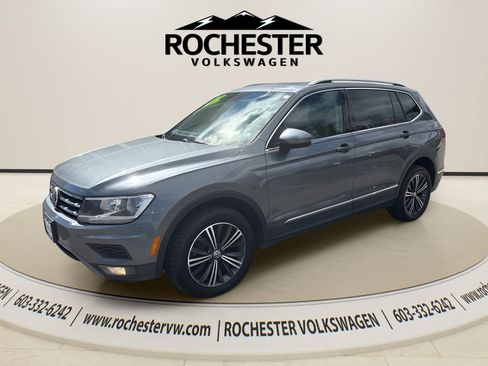 Used 2018 Volkswagen Tiguan SEL image 2