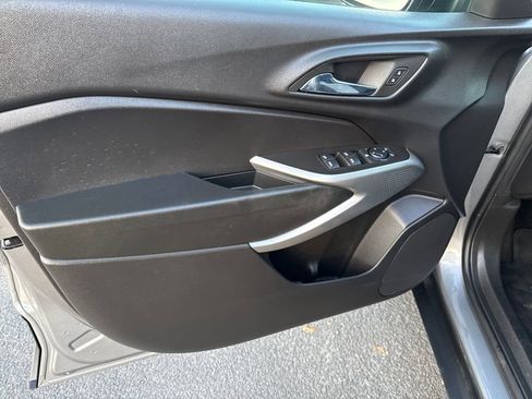 Used 2024 Chevrolet Trax RS w/ Driver Confidence Package image 5