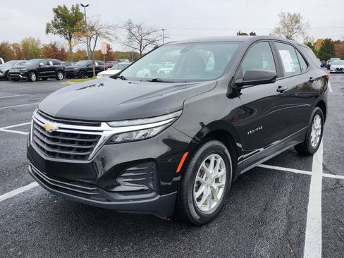 Used 2022 Chevrolet Equinox LS image 5