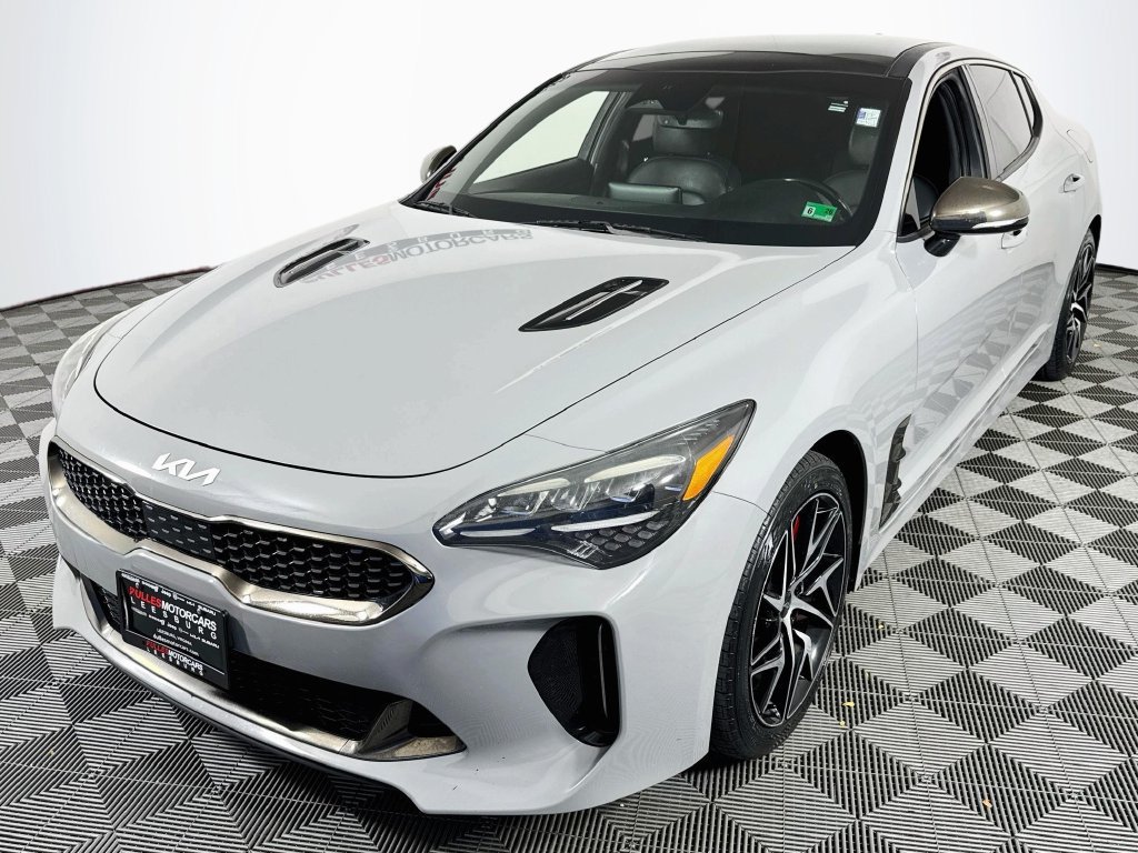Used 2022 Kia Stinger GT-Line w/ Sun & Sound Package AWD/4WD image 3