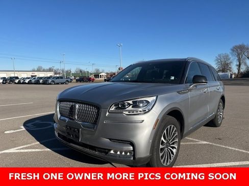 Used 2023 Lincoln Aviator Reserve w/ Equipment Group 201A image 2