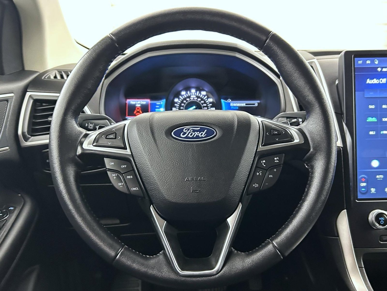 Used 2024 Ford Edge SEL w/ Convenience Package AWD/4WD image 11