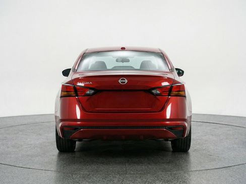Used 2025 Nissan Altima 2.5 SV image 7