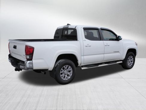 Certified 2019 Toyota Tacoma SR5 image 8