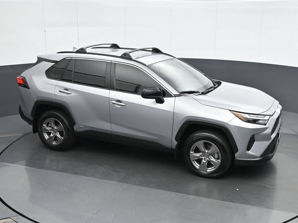 Used 2025 Toyota RAV4 LE AWD/4WD image 23