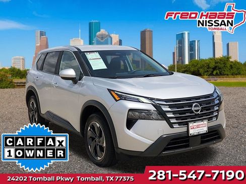 Used 2025 Nissan Rogue SV AWD/4WD image 1