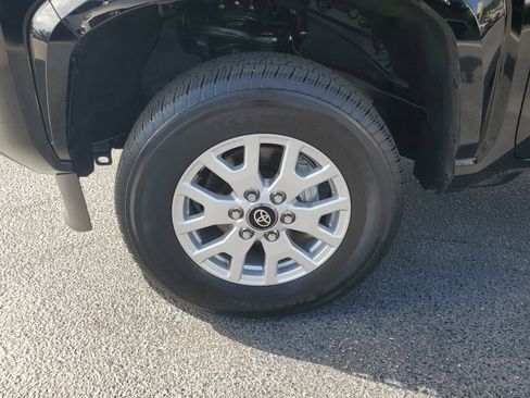 Used 2024 Toyota Tacoma SR5 image 5