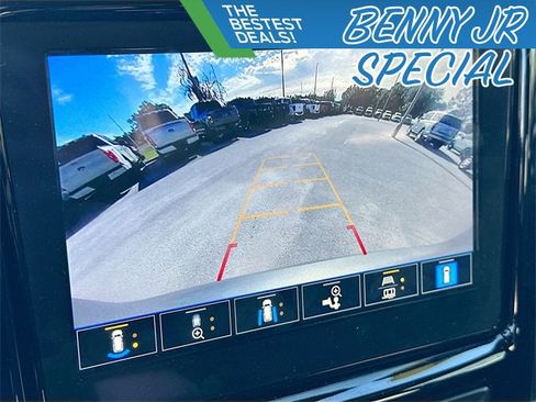 Used 2023 Chevrolet Traverse Premier image 13