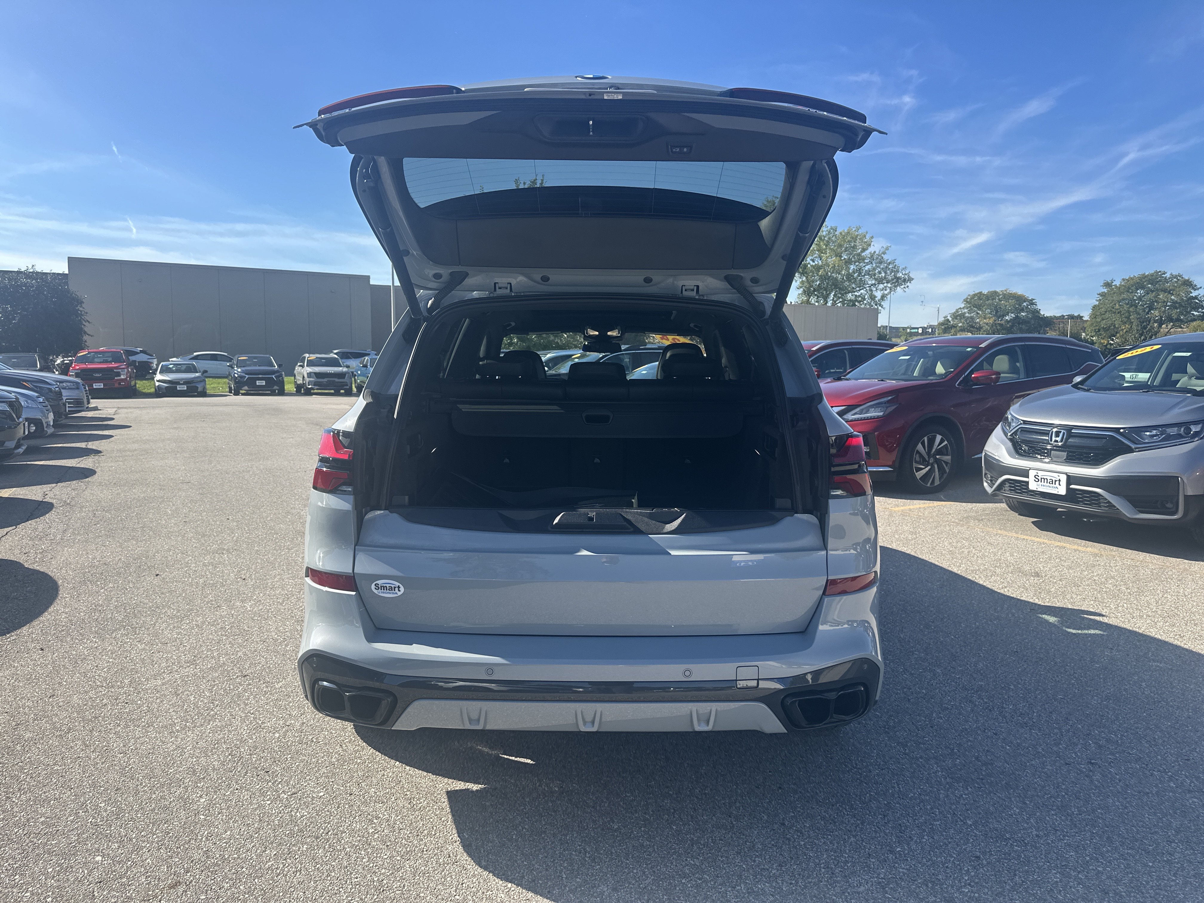 Used 2024 BMW X5 M60i w/ Parking Assistance Package AWD/4WD image 10