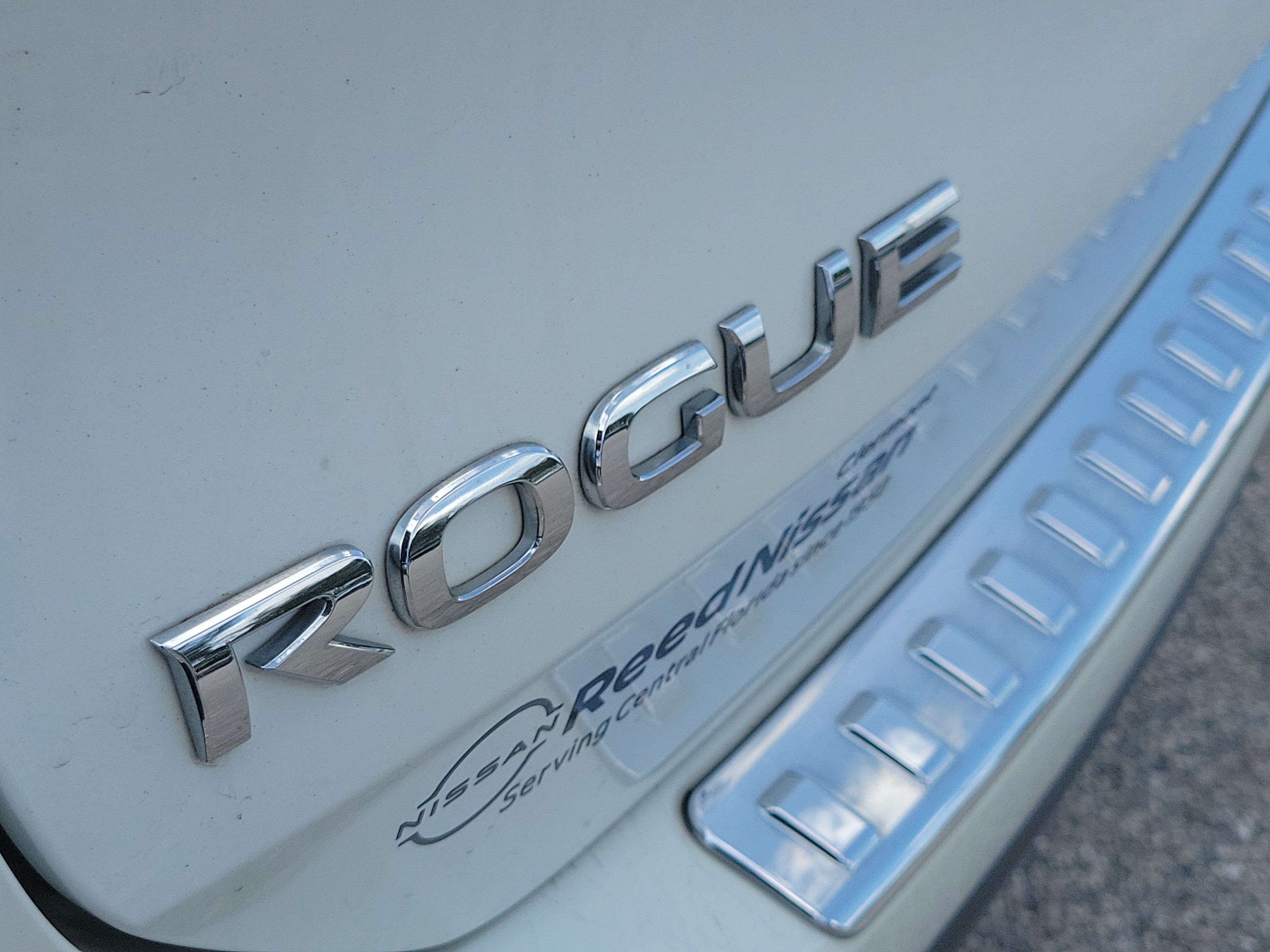 Used 2016 Nissan Rogue SV AWD/4WD image 11