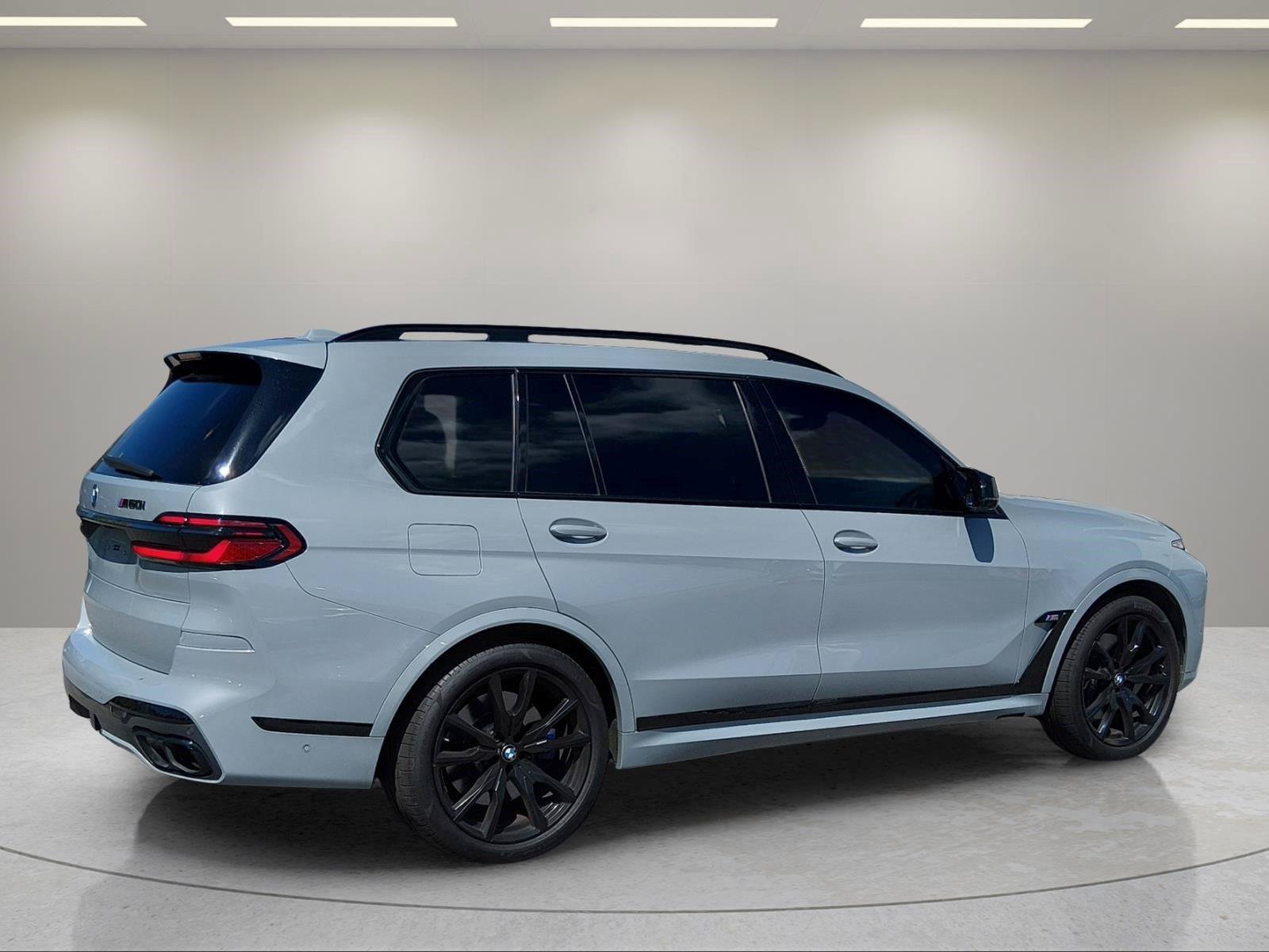 Used 2024 BMW X7 M60i w/ Executive Package AWD/4WD image 5