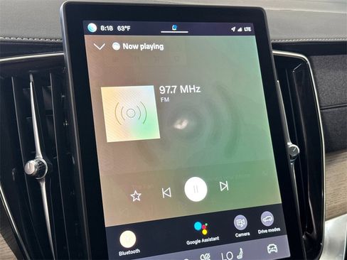 Certified 2025 Volvo XC90 B6 Plus image 18