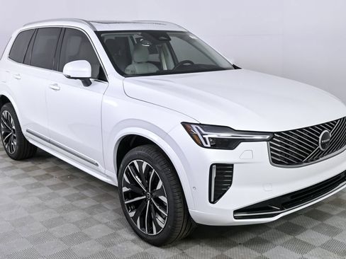 Used 2026 Volvo XC90 B6 Ultra w/ Protection Package AWD/4WD image 29