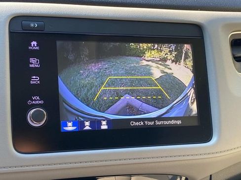 Used 2019 Honda HR-V Touring image 24