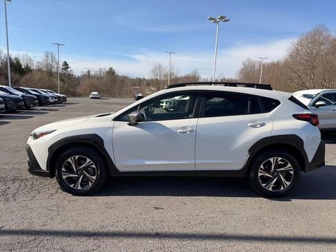 Used 2024 Subaru Crosstrek 2.0i Premium image 3