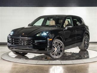 Certified 2025 Porsche Cayenne image 1